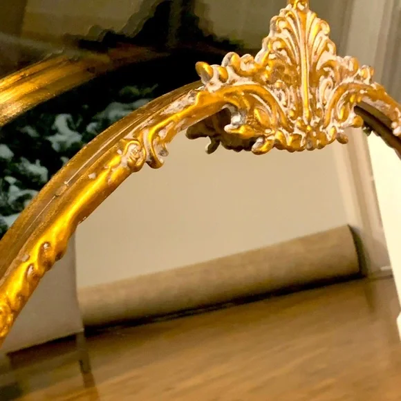 The mirror with the golden frame - Picture 3 of 6